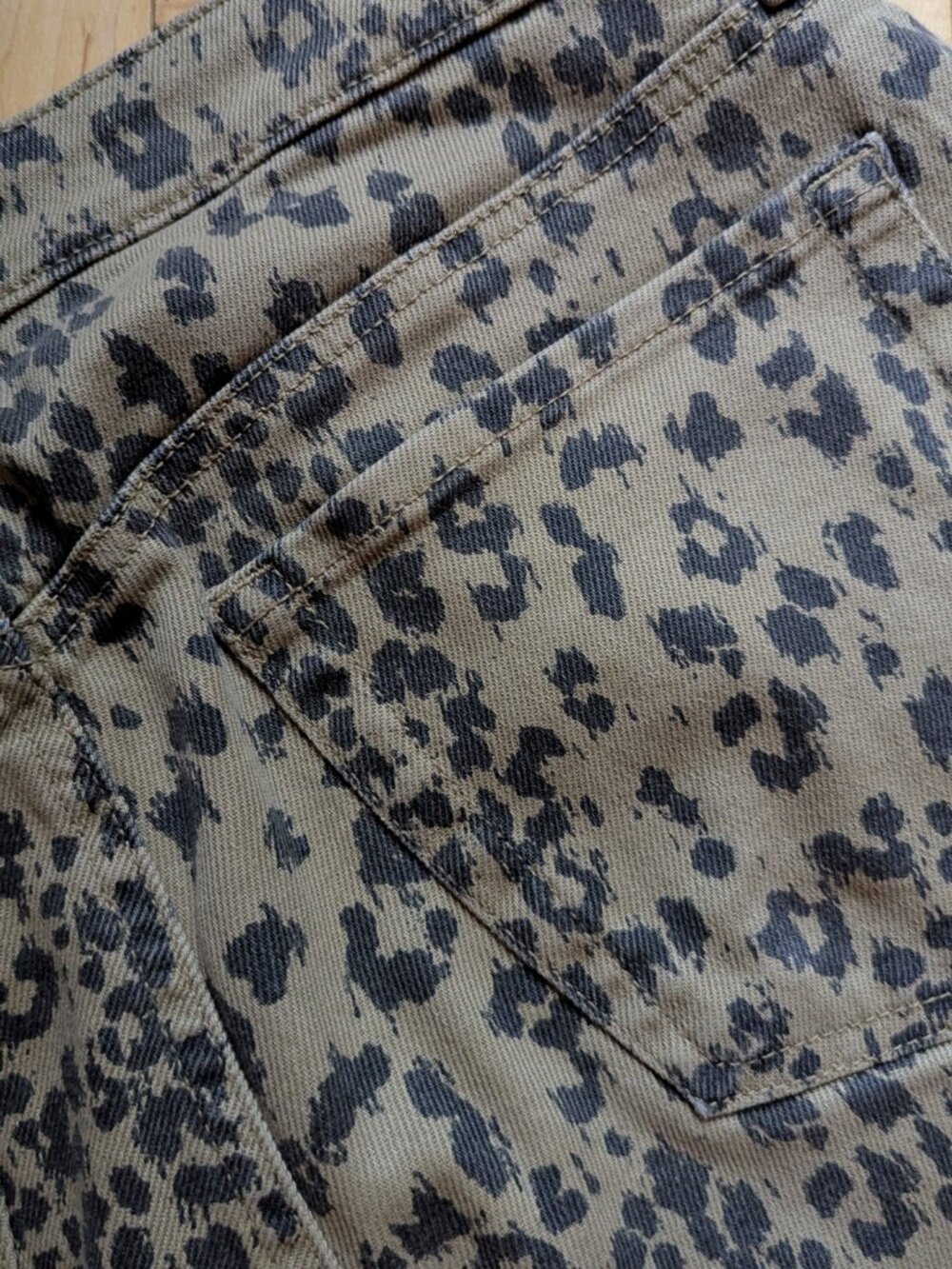 Buffalo – Muted Leopard Print Barrel Leg Jeans - Scandi Elevated Casual - Size 6 - Picture 5 of 7